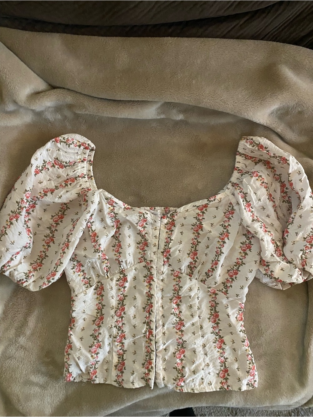White Floral Puff Sleeve Peplum Top